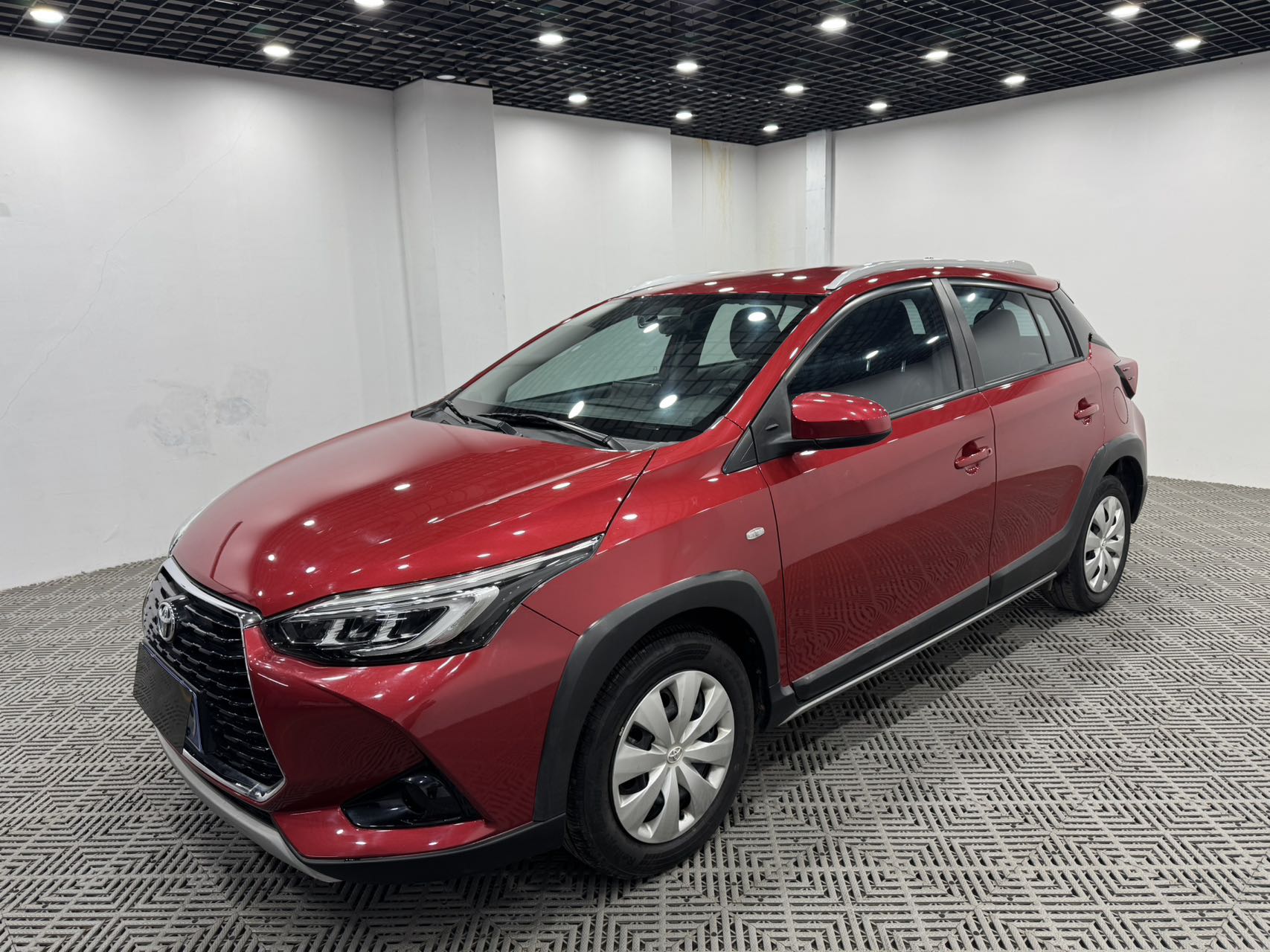 Toyota Yaris L X 2022 модель 1.5L CVT версия Leading PLUS