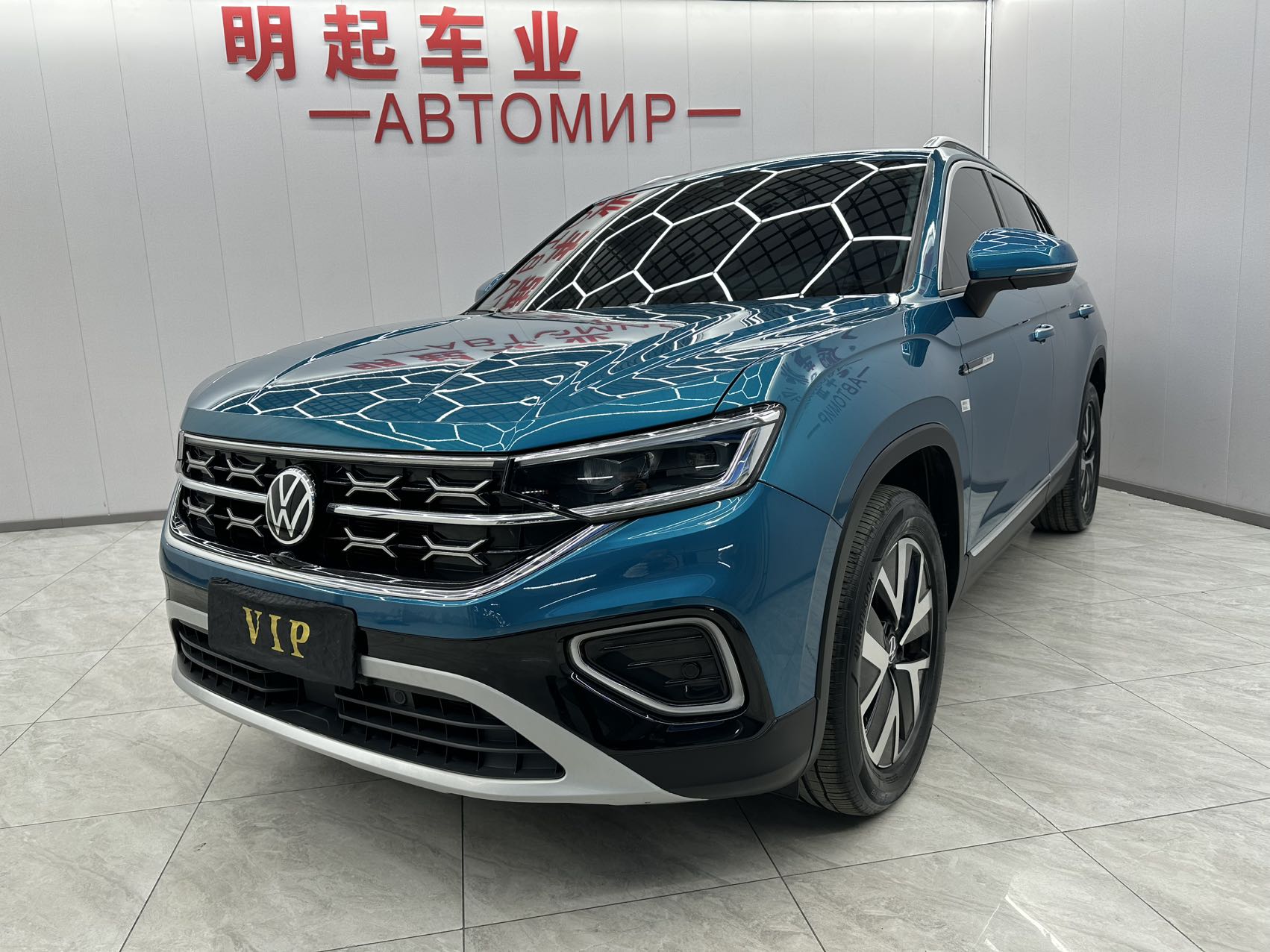 Volkswagen Tayron 2023 280TSI 2WD Люкс Plus Расширенная версия